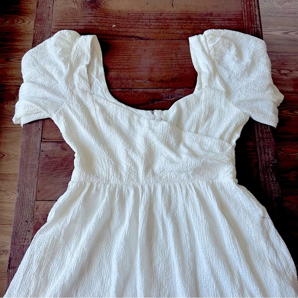 Lulu’s White Dress L - Picture 2 of 7